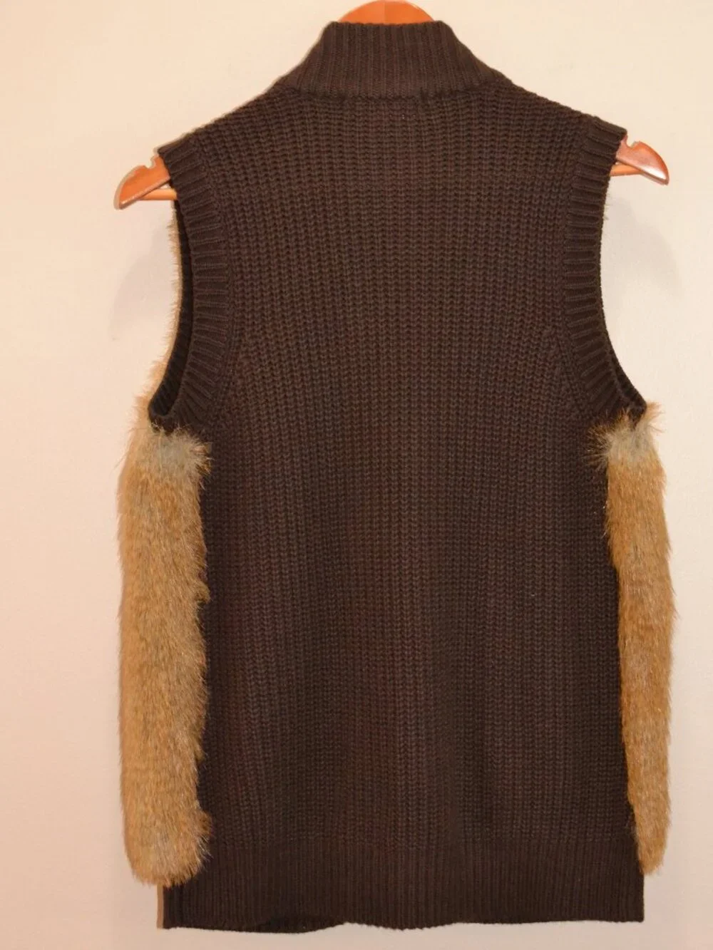 Michael Kors Women's Faux Fur Sweater Vest – NEW – Size Medium – $250 Retail